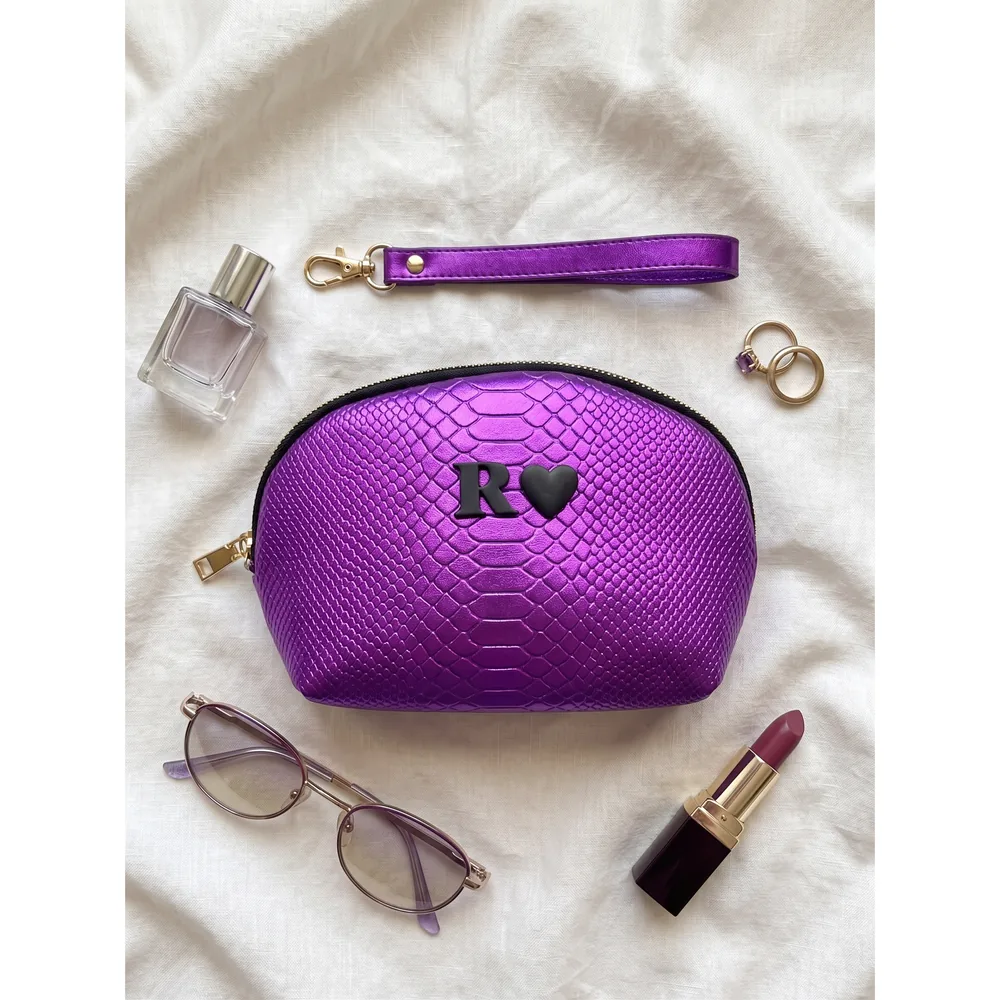Cosmetiquera — bolsa personalizada con letras metálicas