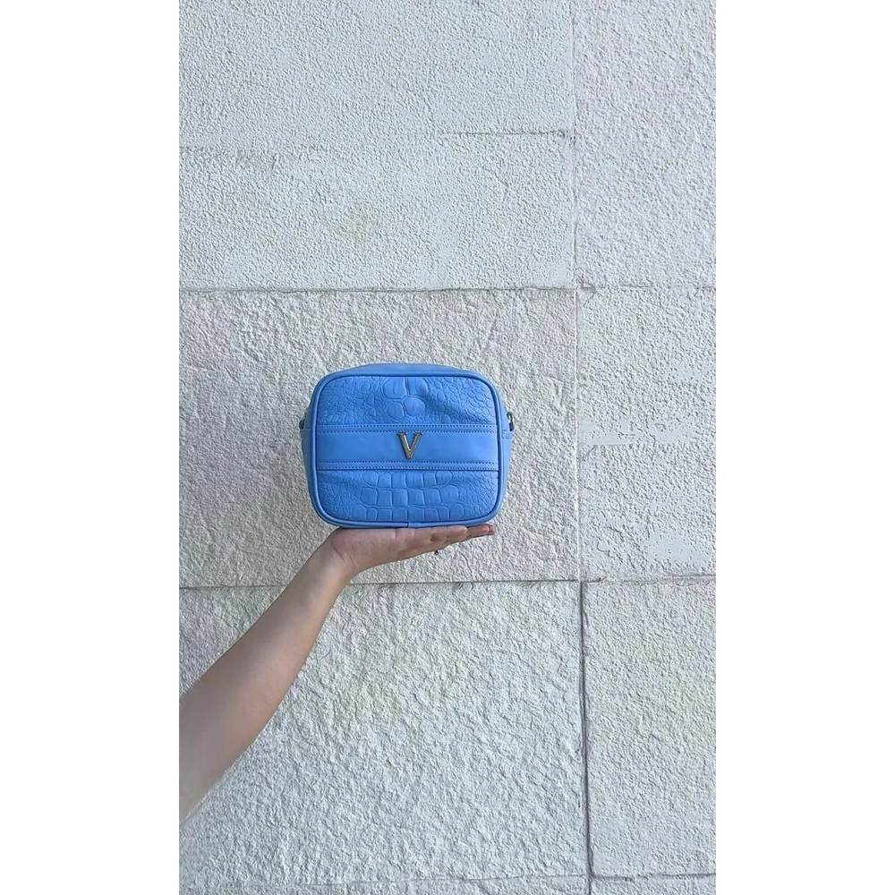 Crossbody Oly — bolsa personalizada con letras metálicas